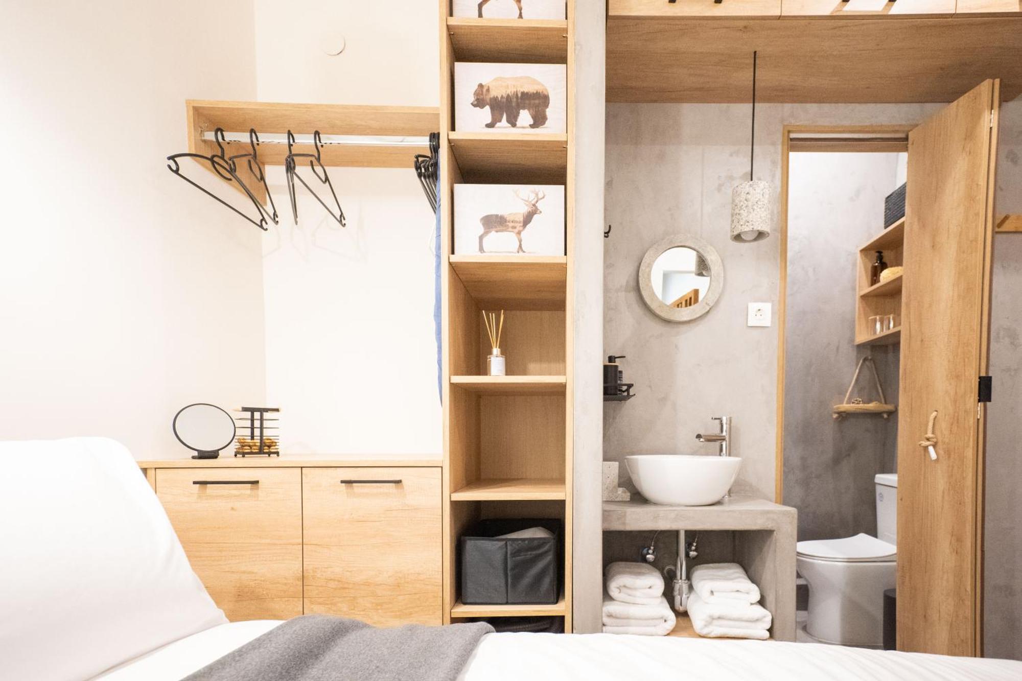 Apartment F & B Collection - Flat For 3